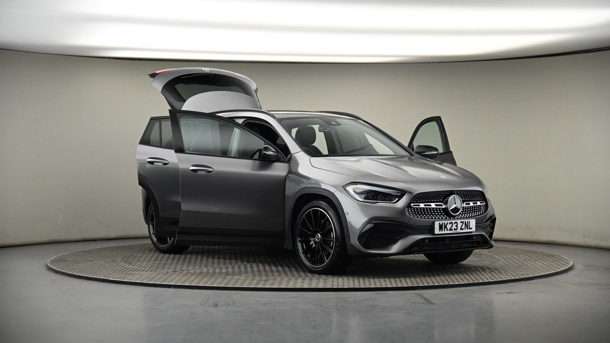 More views of Mercedes-Benz GLA