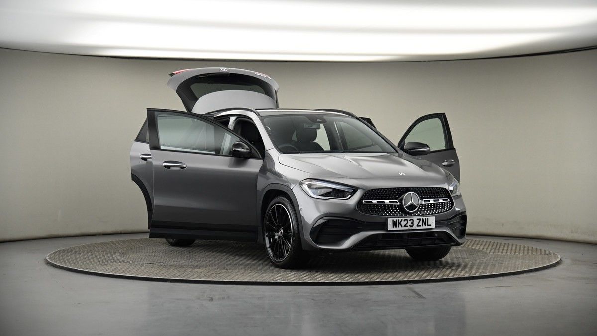 More views of Mercedes-Benz GLA