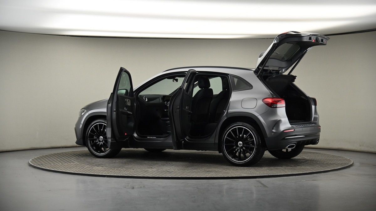 More views of Mercedes-Benz GLA