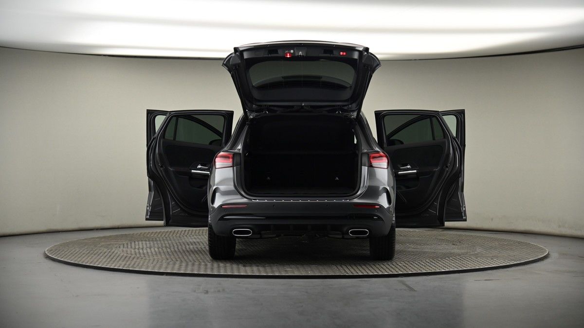 More views of Mercedes-Benz GLA