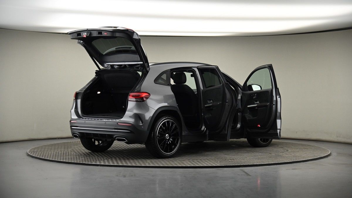 More views of Mercedes-Benz GLA