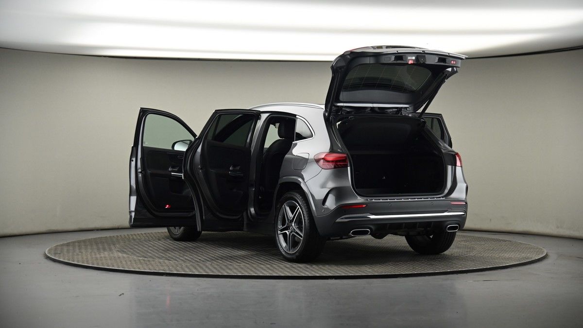 Mercedes-Benz GLA Image 7