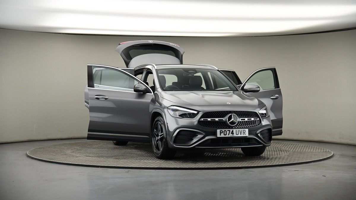 More views of Mercedes-Benz GLA