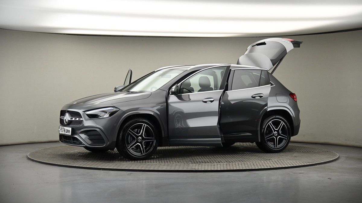 More views of Mercedes-Benz GLA