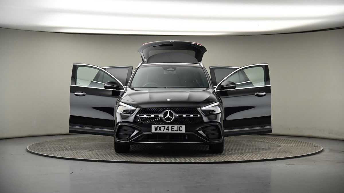 More views of Mercedes-Benz GLA