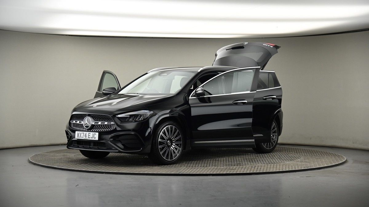 More views of Mercedes-Benz GLA