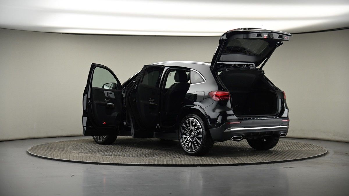 More views of Mercedes-Benz GLA
