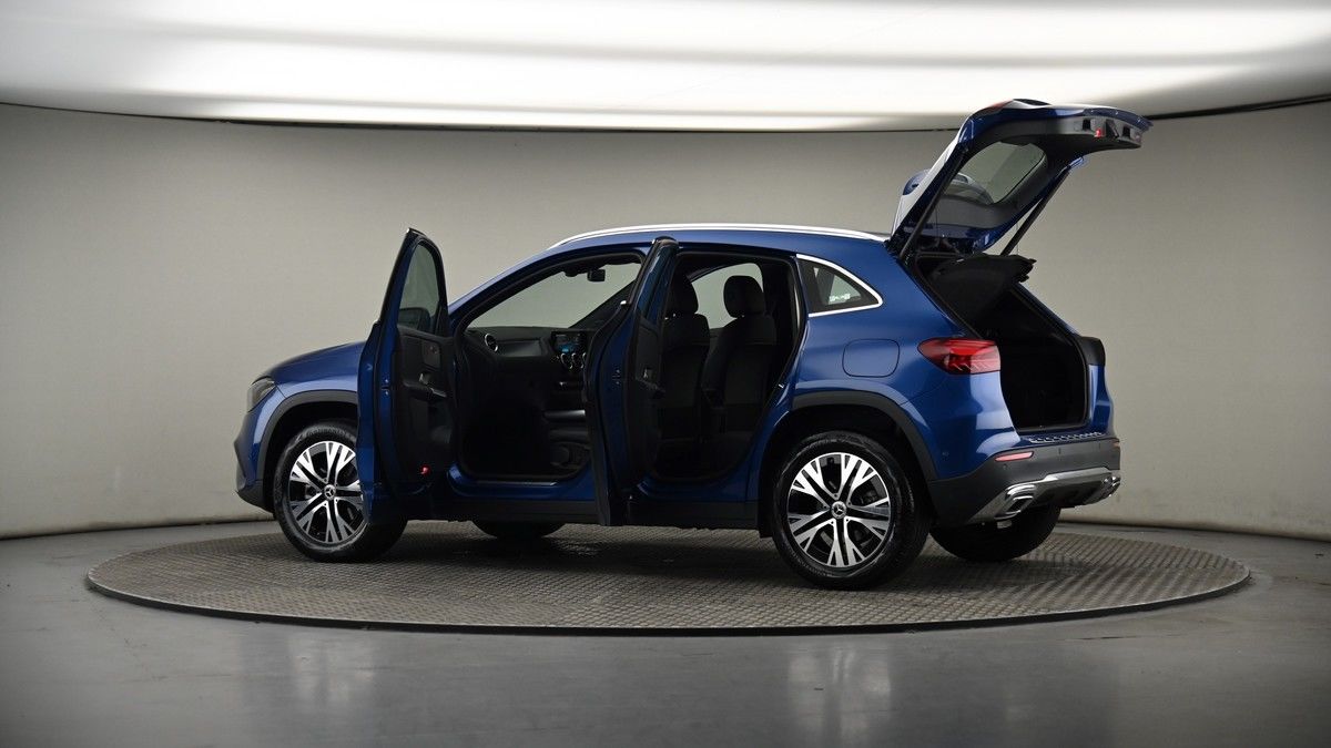 More views of Mercedes-Benz GLA