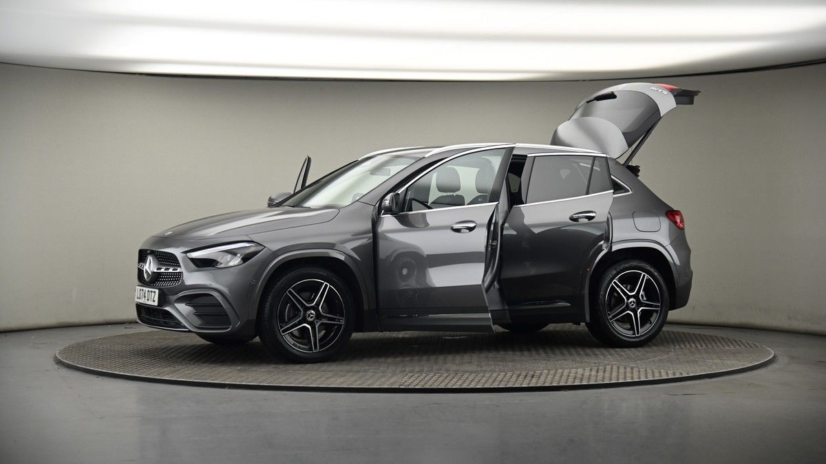 More views of Mercedes-Benz GLA