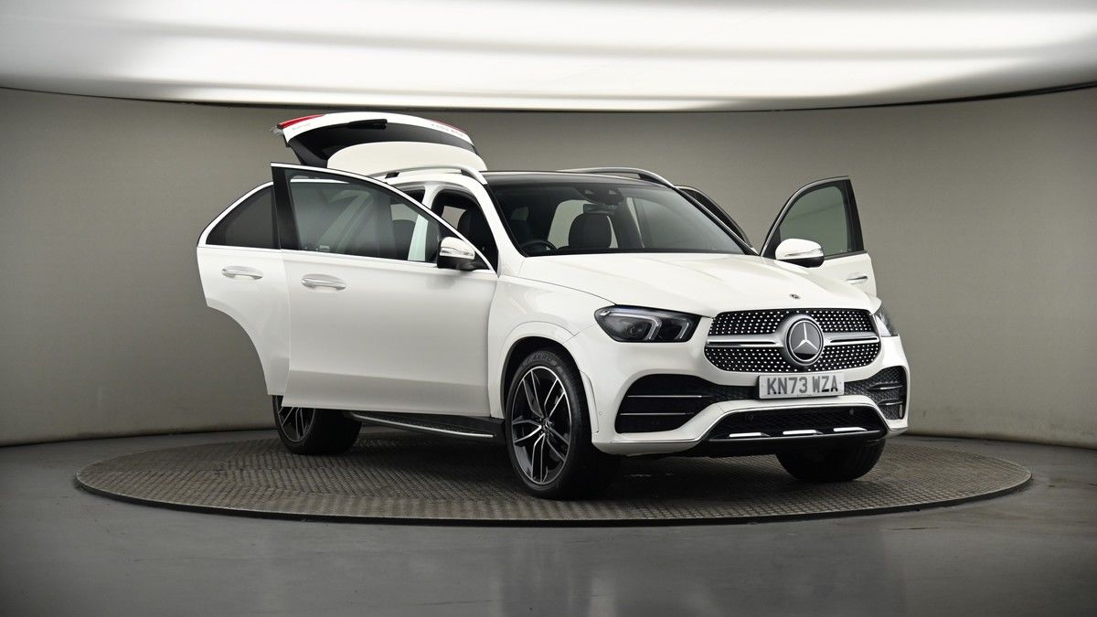 More views of Mercedes-Benz GLE