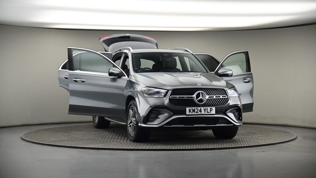 More views of Mercedes-Benz GLE