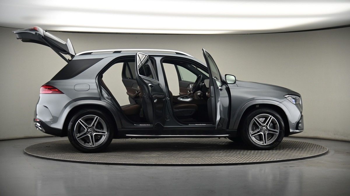 More views of Mercedes-Benz GLE