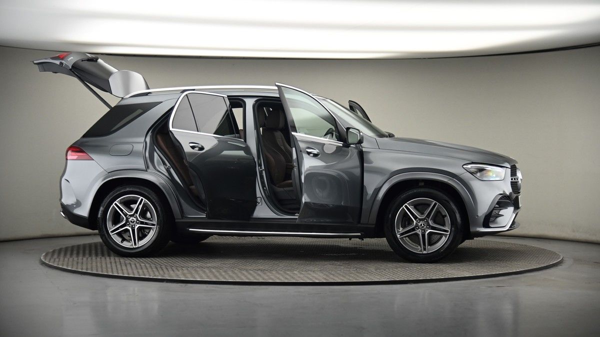 More views of Mercedes-Benz GLE