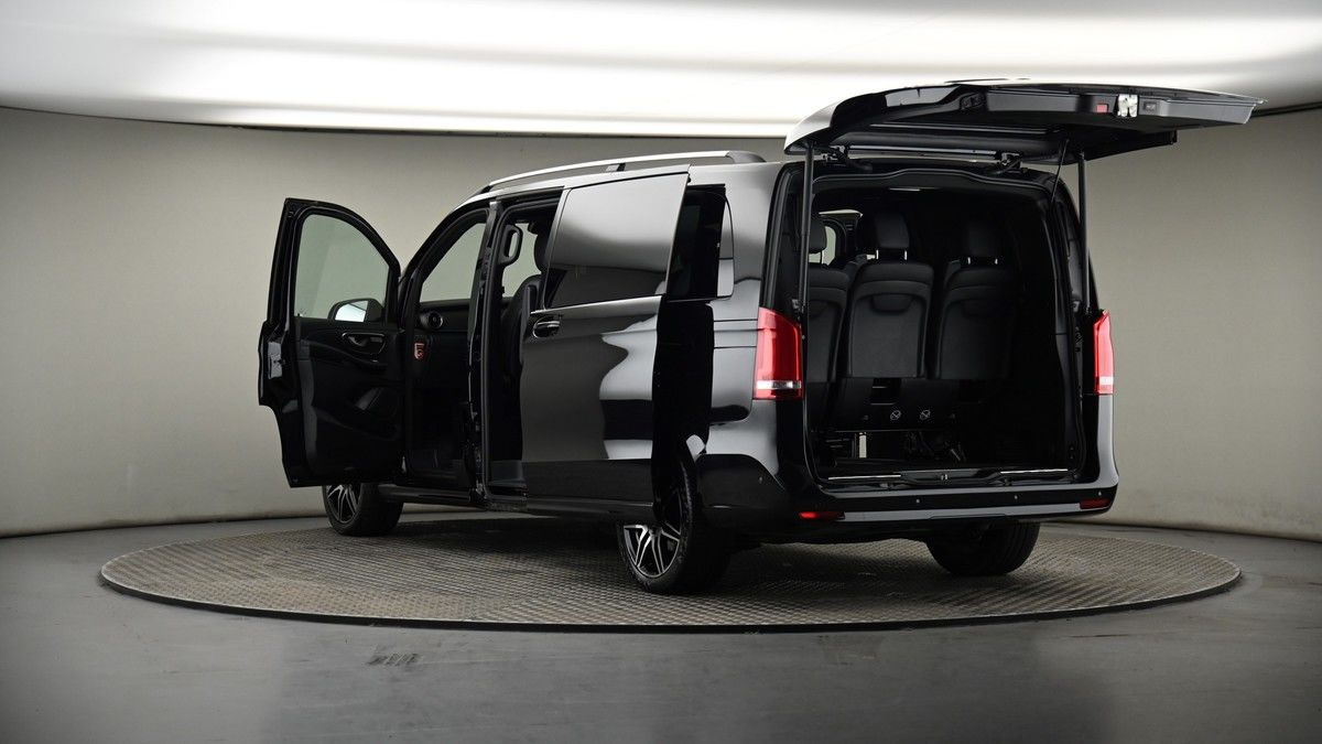 Mercedes-Benz V Class Image 8