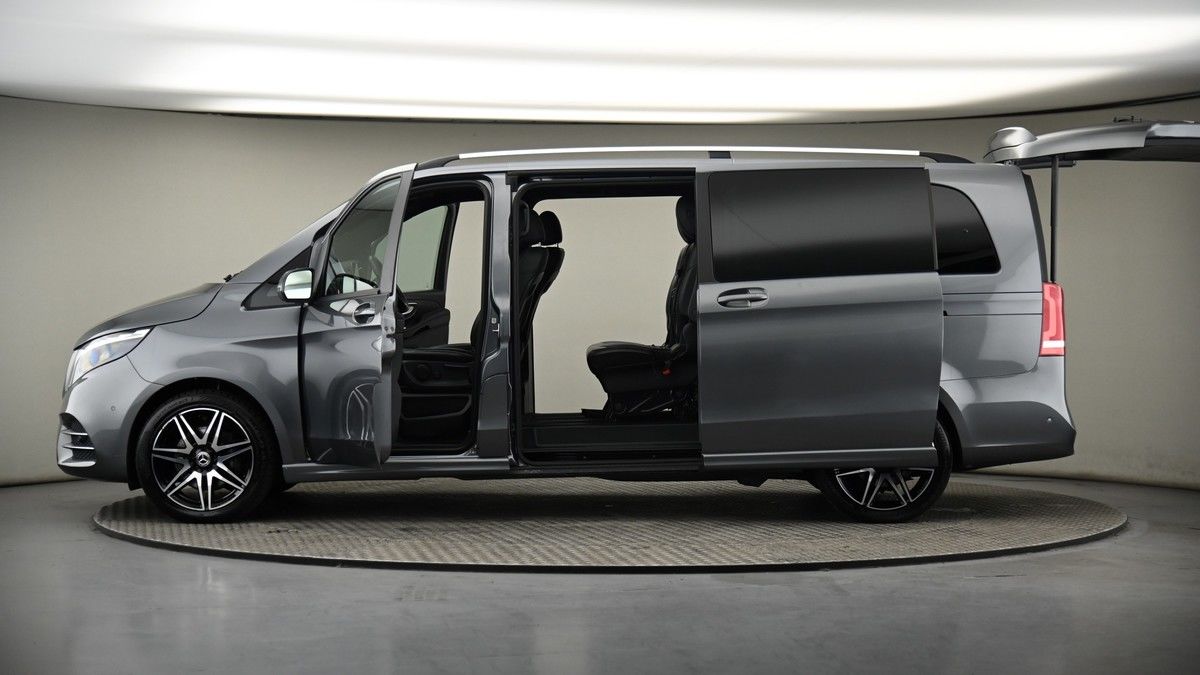 More views of Mercedes-Benz V Class