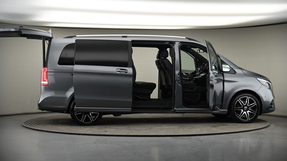 More views of Mercedes-Benz V Class