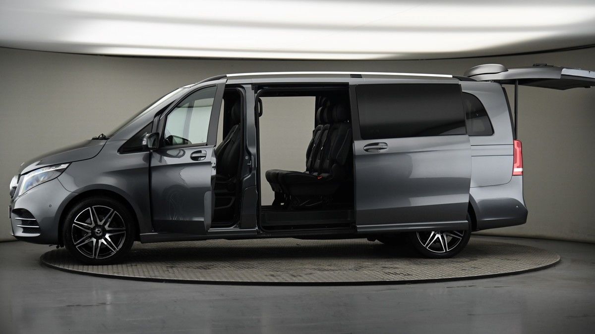 More views of Mercedes-Benz V Class