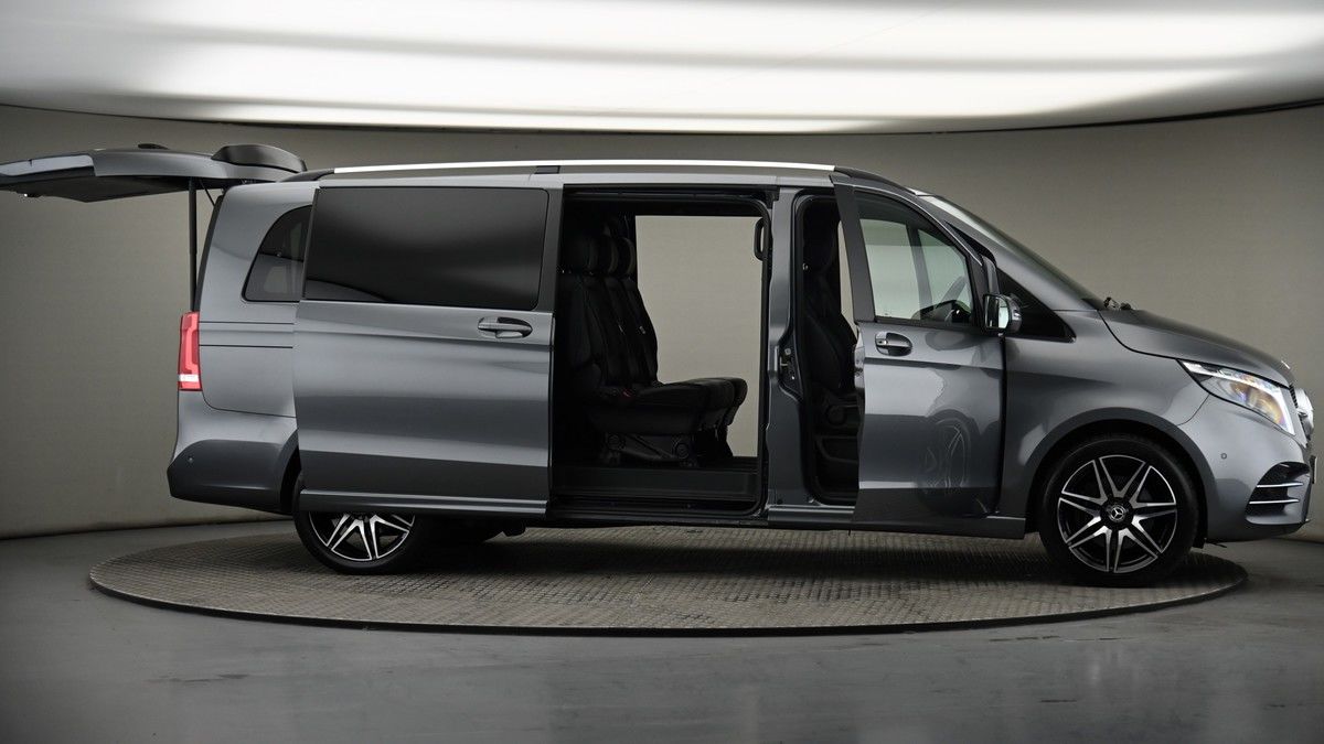 More views of Mercedes-Benz V Class