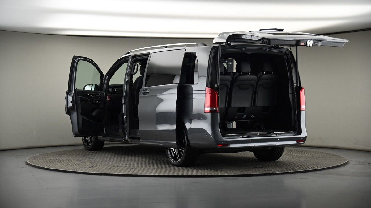Mercedes-Benz V Class Image 7