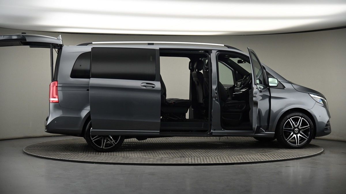 More views of Mercedes-Benz V Class