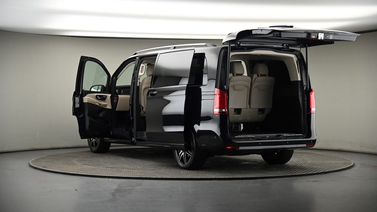 Mercedes-Benz V Class Image 7