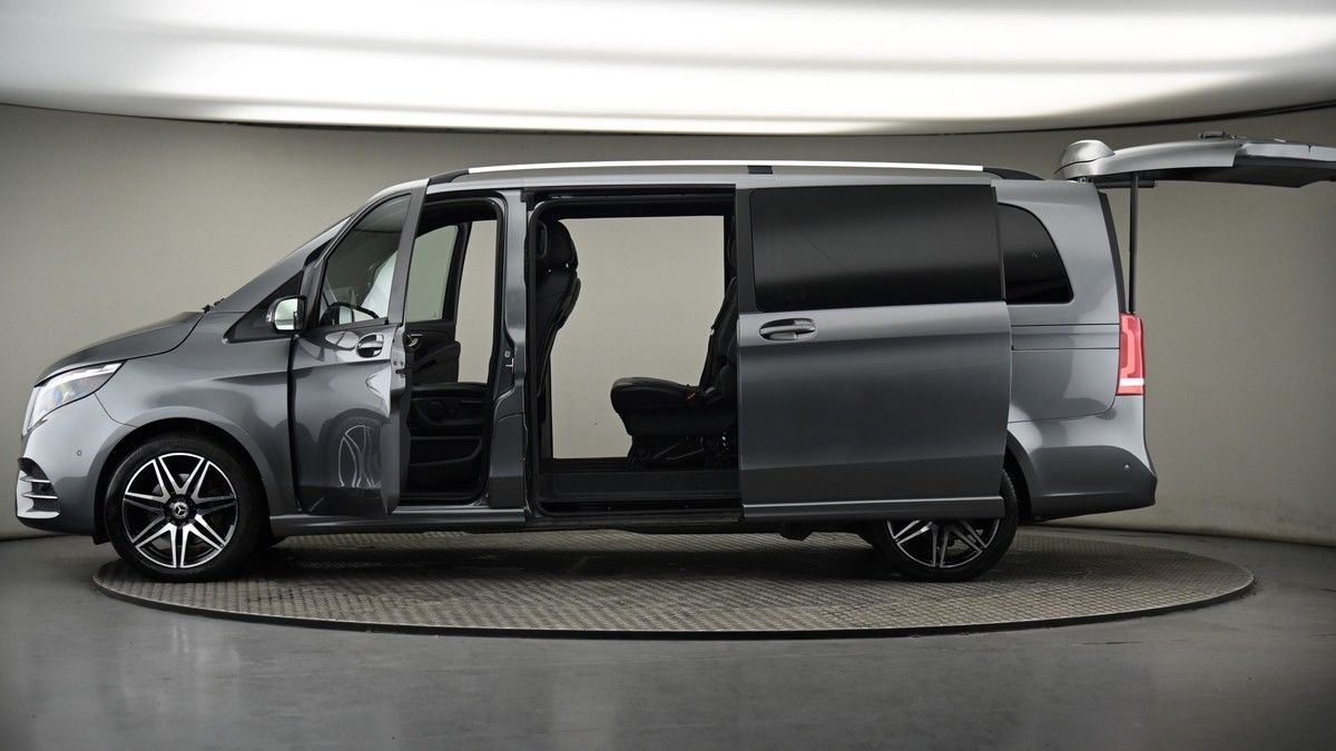 More views of Mercedes-Benz V Class