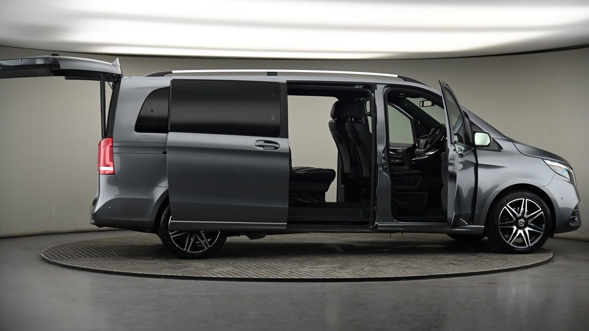 More views of Mercedes-Benz V Class