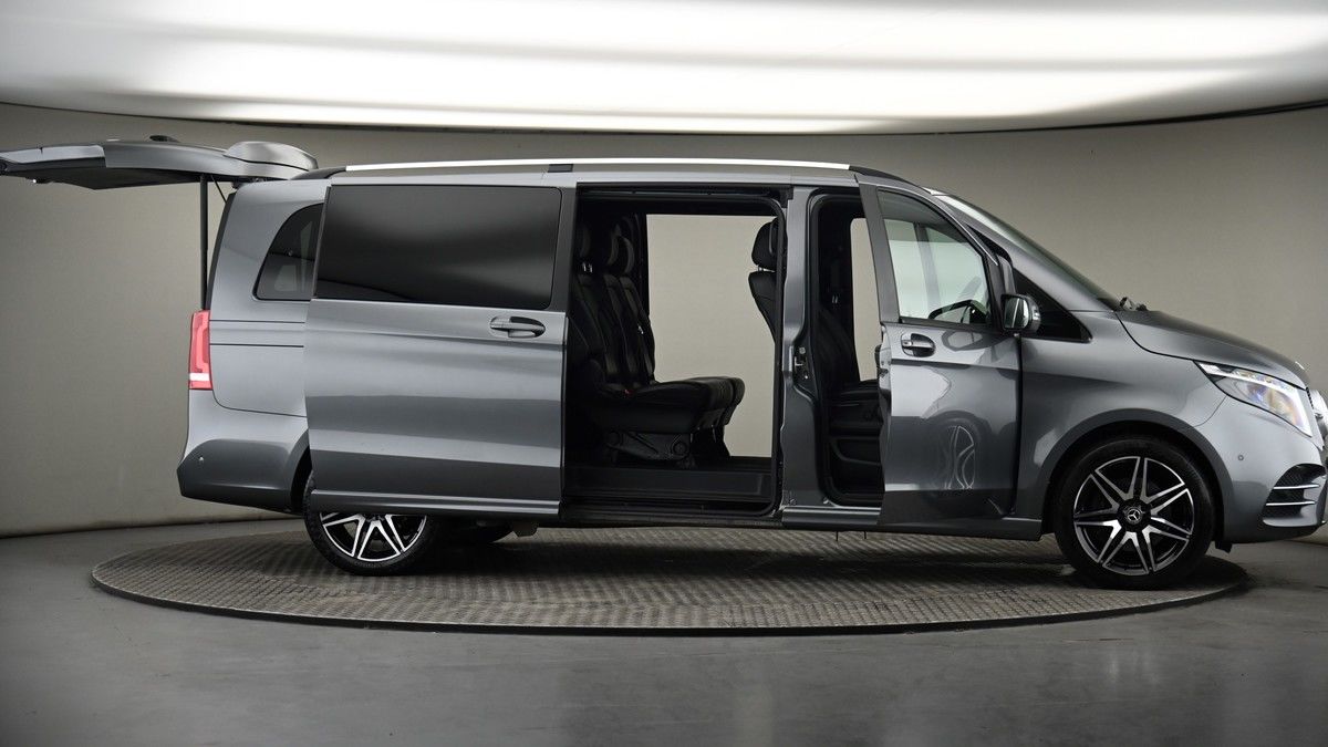 More views of Mercedes-Benz V Class