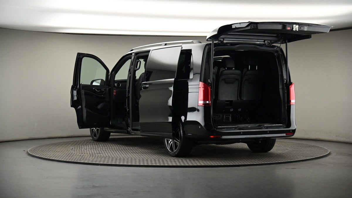 Mercedes-Benz V Class Image 8