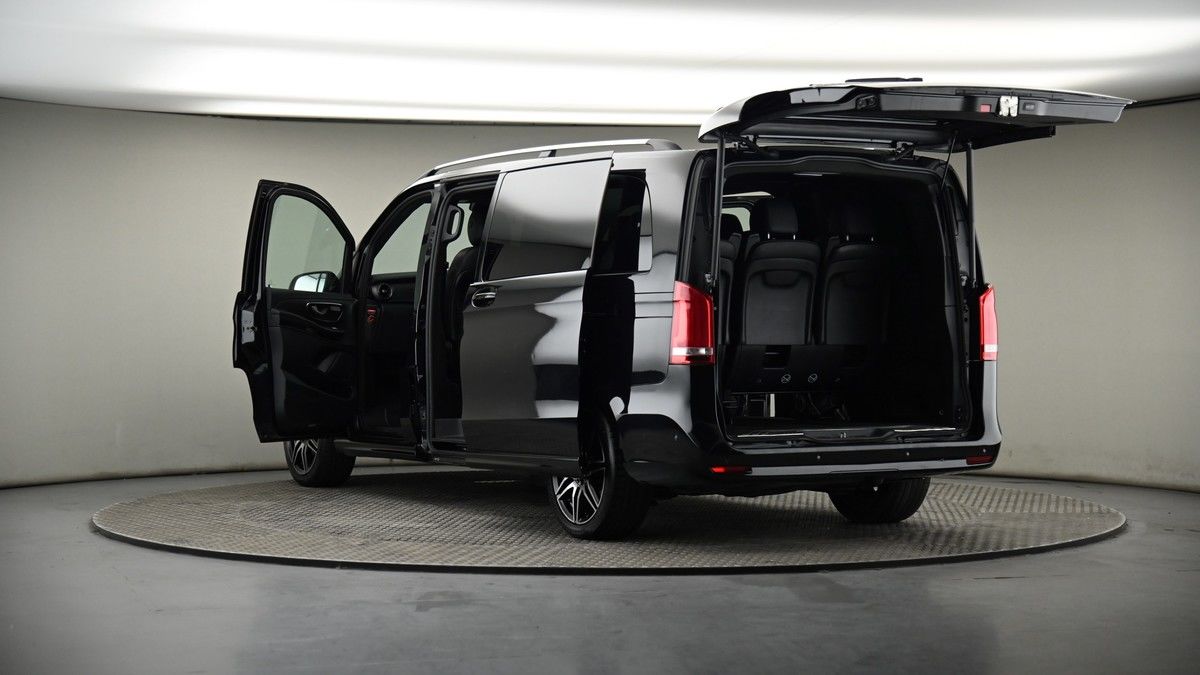 Mercedes-Benz V Class Image 7