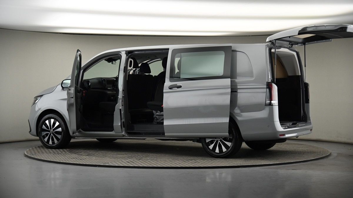 More views of Mercedes-Benz Vito