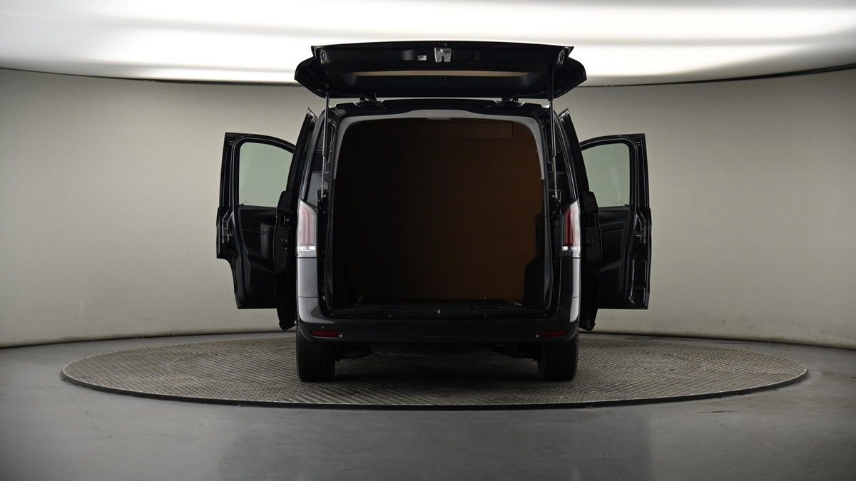 More views of Mercedes-Benz Vito