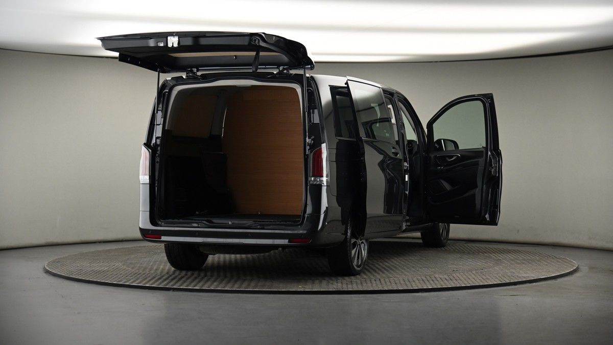 More views of Mercedes-Benz Vito