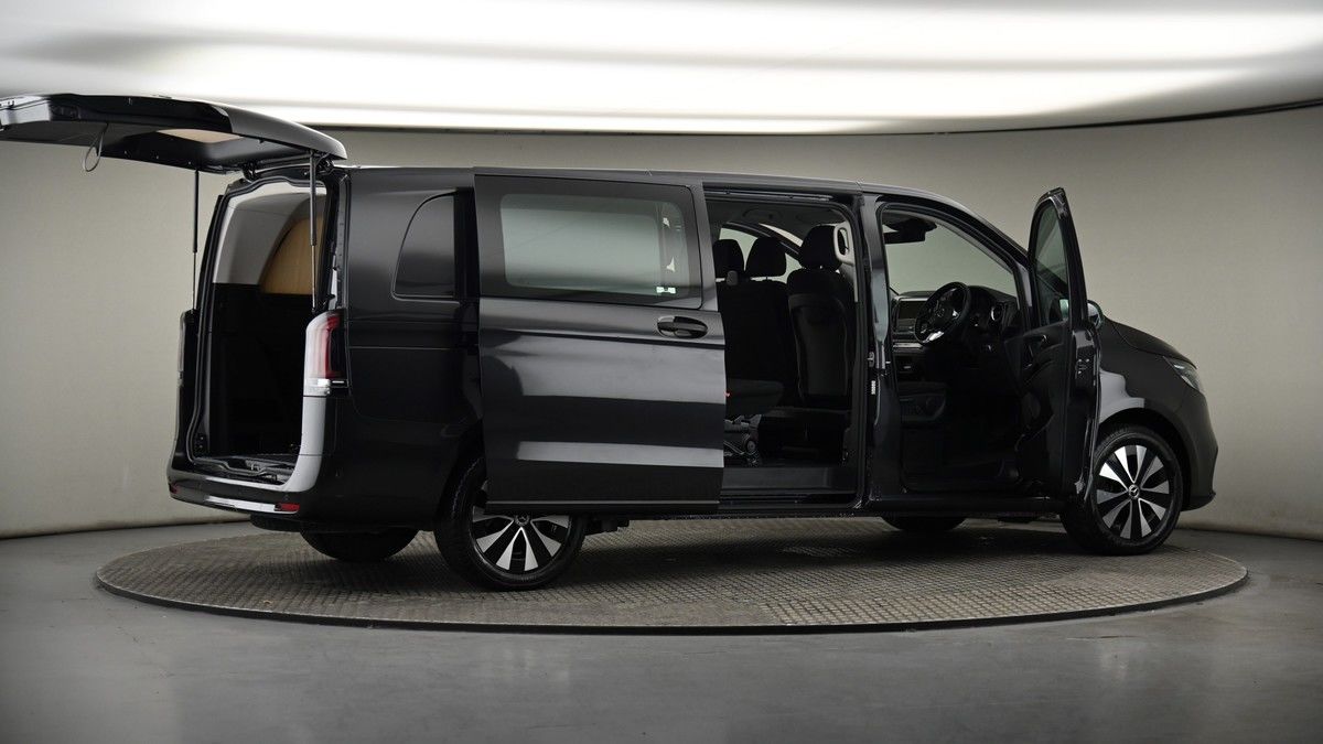 More views of Mercedes-Benz Vito