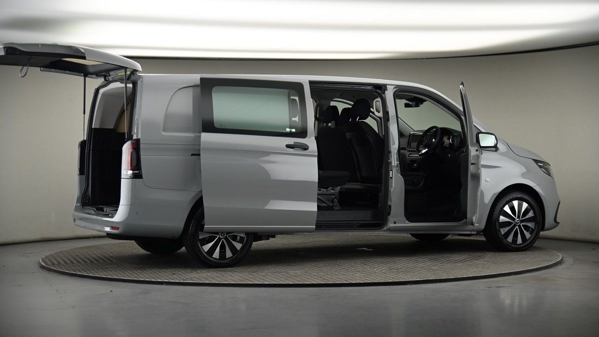 More views of Mercedes-Benz Vito