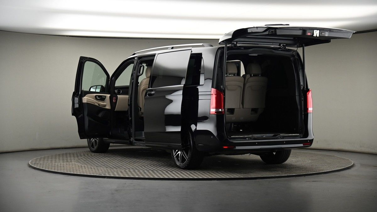 Mercedes-Benz V Class Image 7
