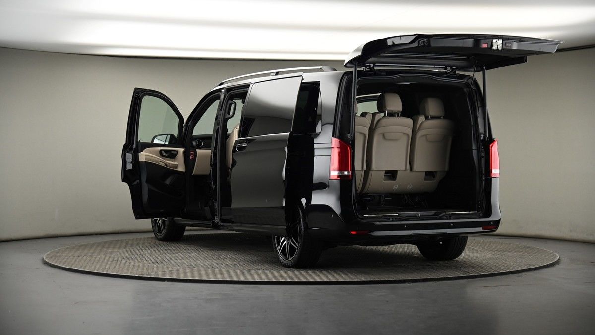 Mercedes-Benz V Class Image 8