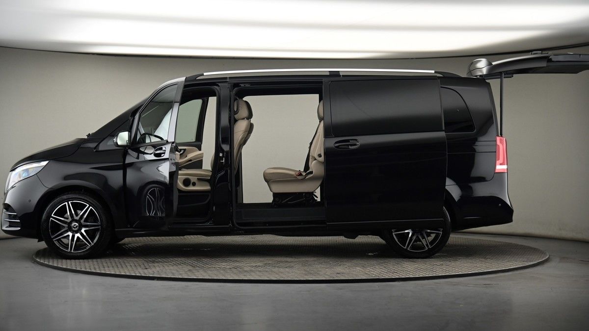 More views of Mercedes-Benz V Class