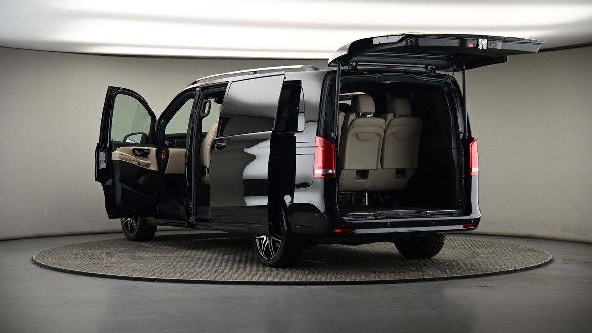 Mercedes-Benz V Class Image 8