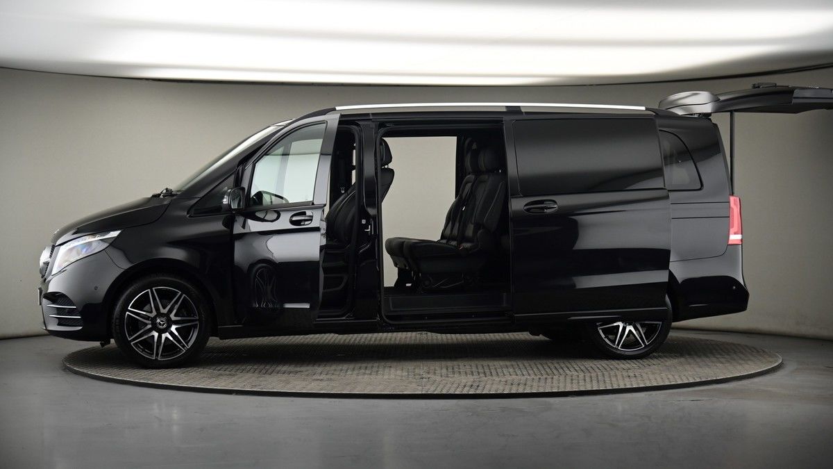 More views of Mercedes-Benz V Class