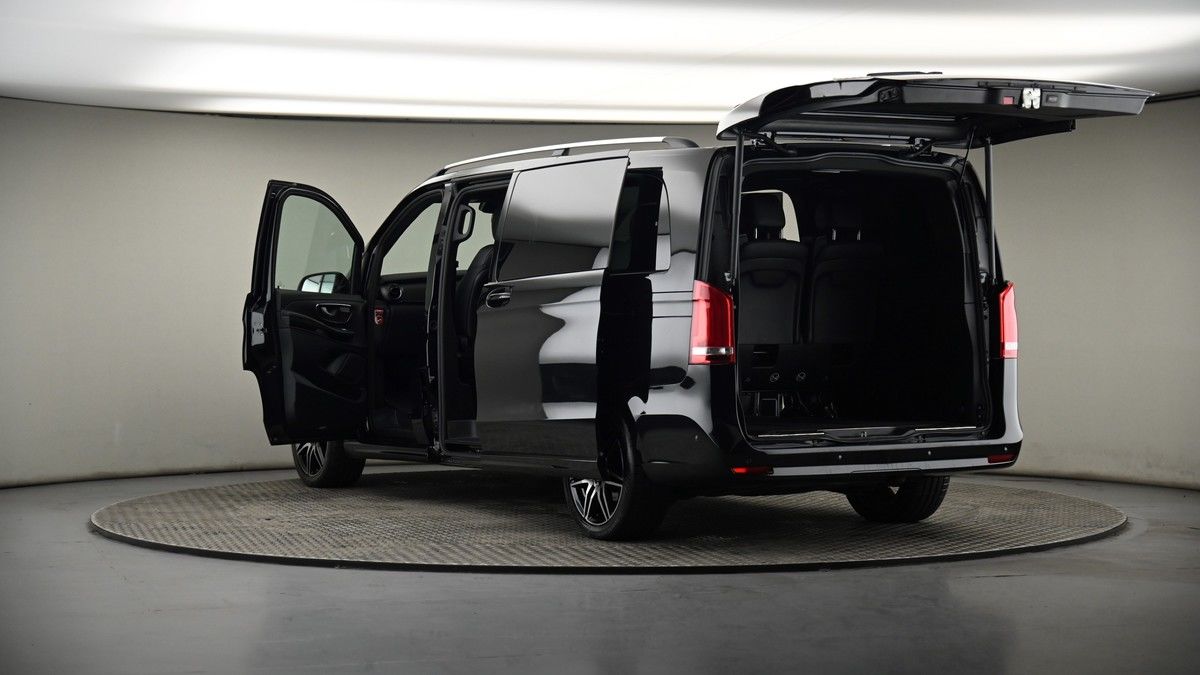 Mercedes-Benz V Class Image 8