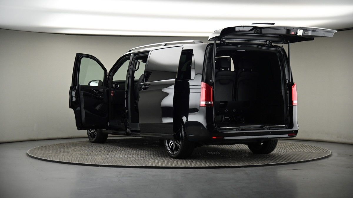 Mercedes-Benz V Class Image 8