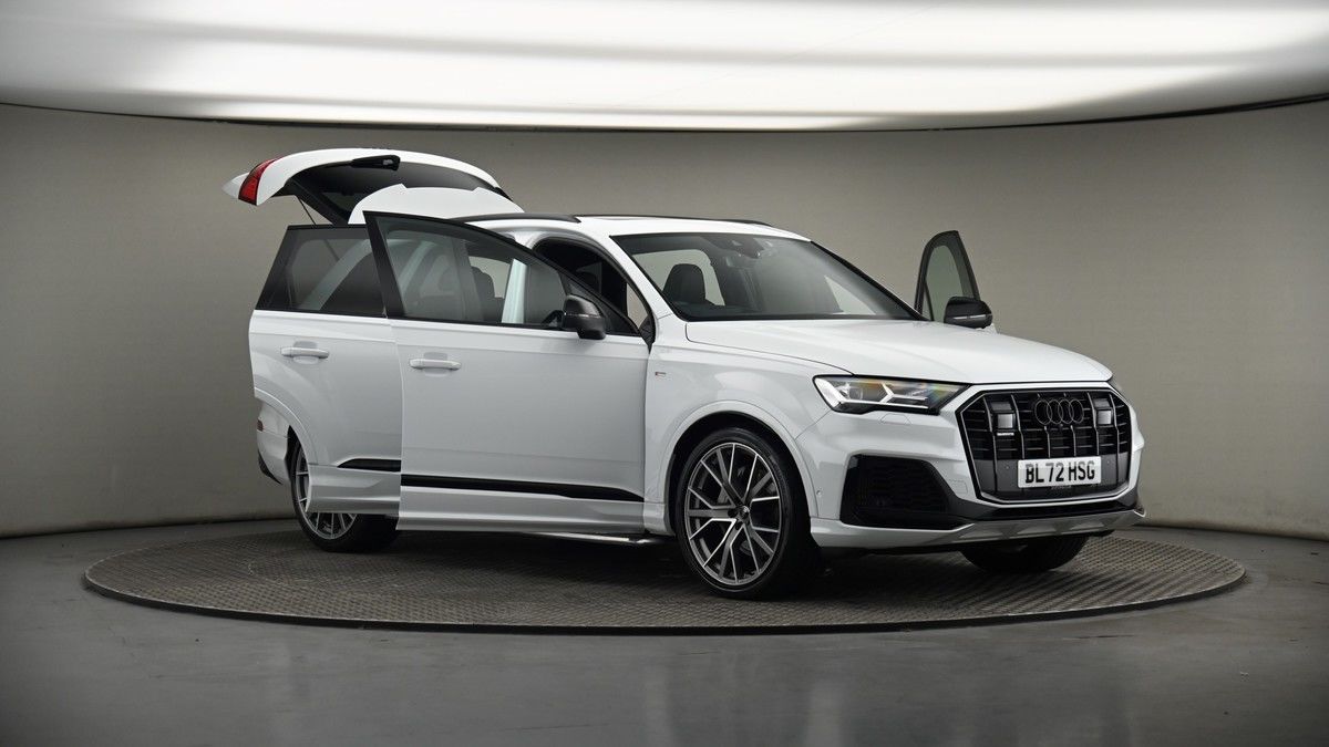 More views of Audi Q7
