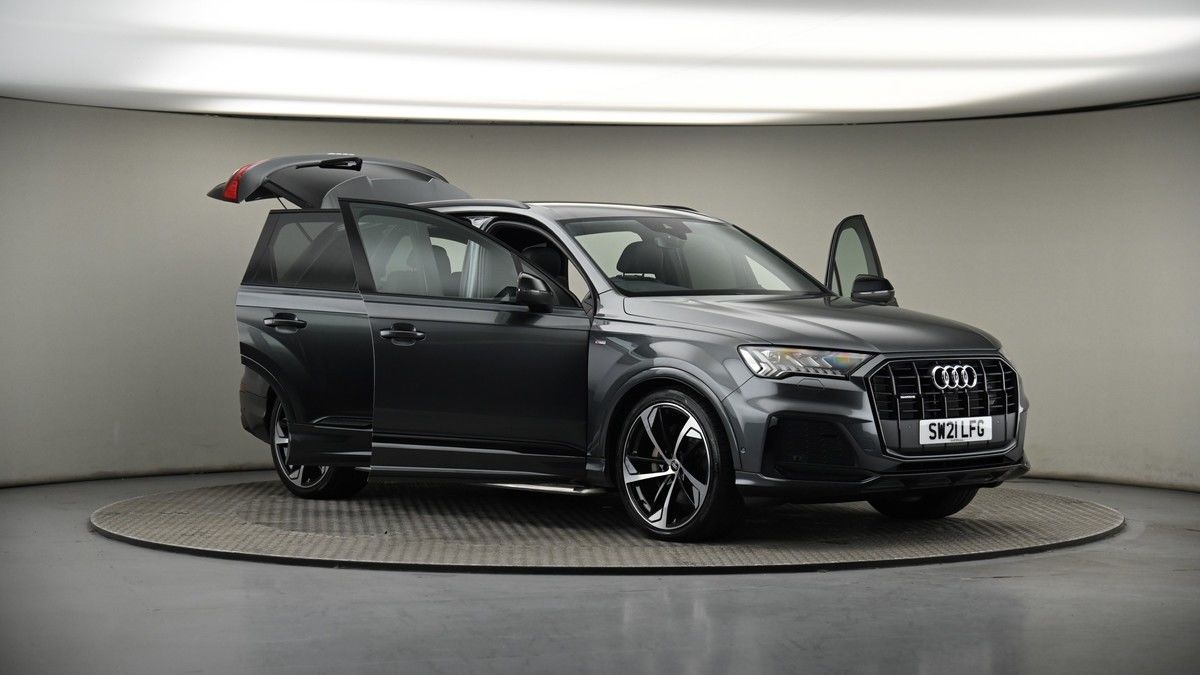 More views of Audi Q7