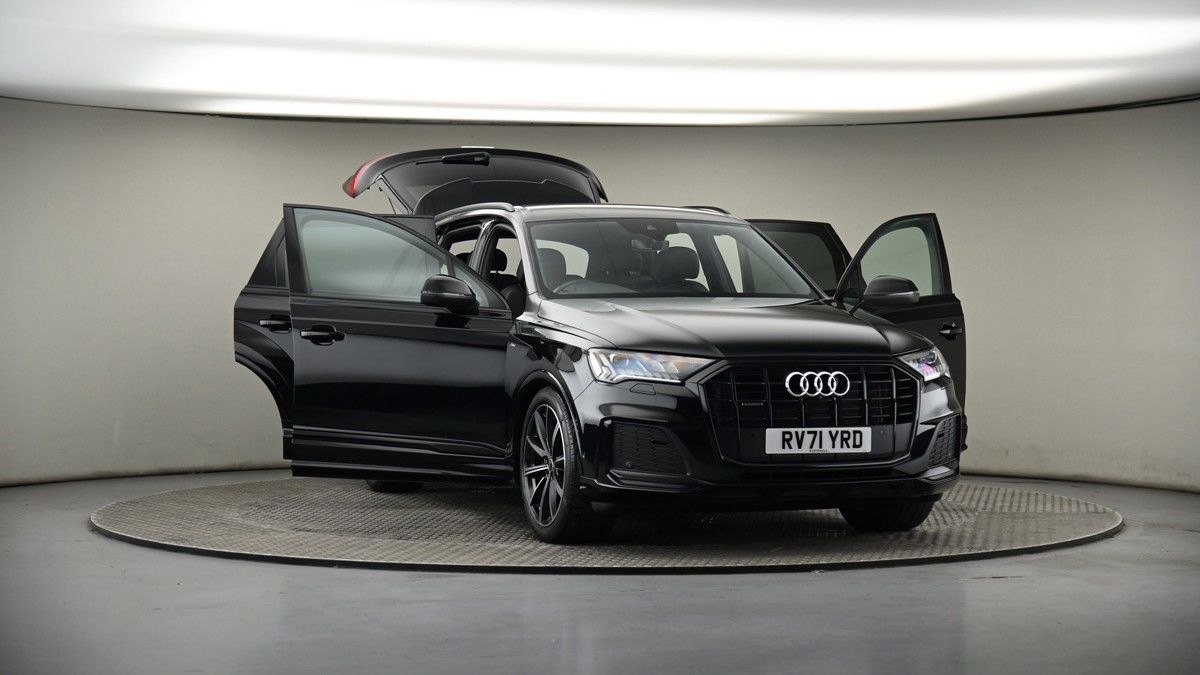 More views of Audi Q7