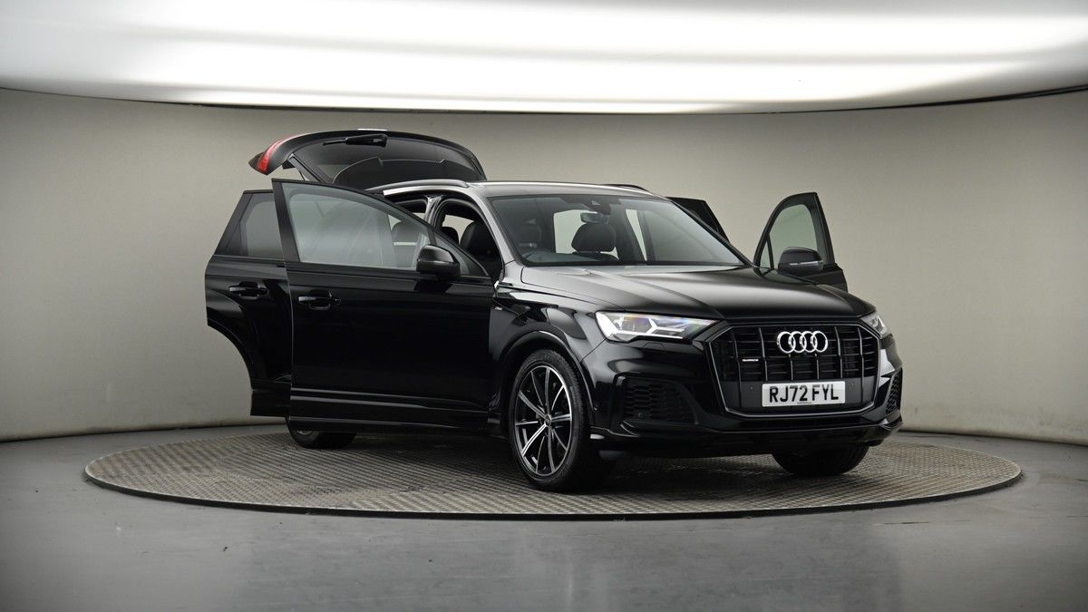 More views of Audi Q7