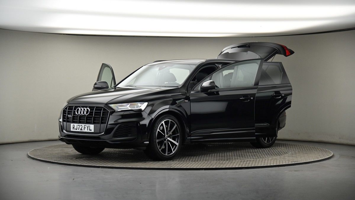 More views of Audi Q7