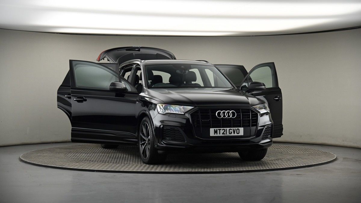 More views of Audi Q7
