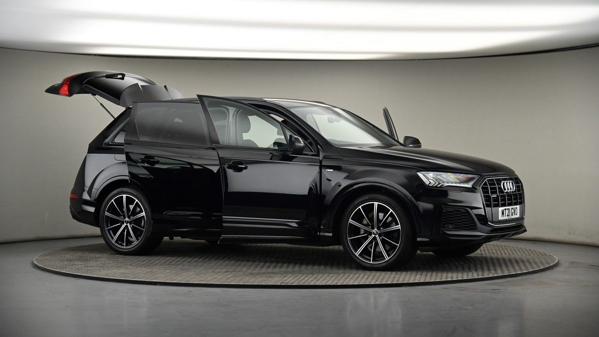 More views of Audi Q7