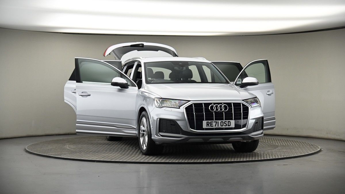 More views of Audi Q7